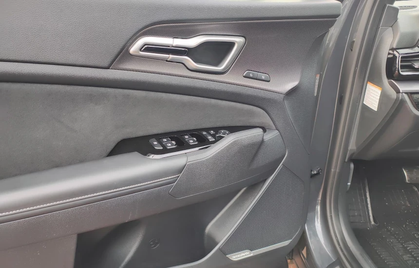 Kia Sportage 1,6T-GDI 6AT FWD HEV MY22 GT-LINE+2TR+LTH+HAR+PNS+SUS+AE+