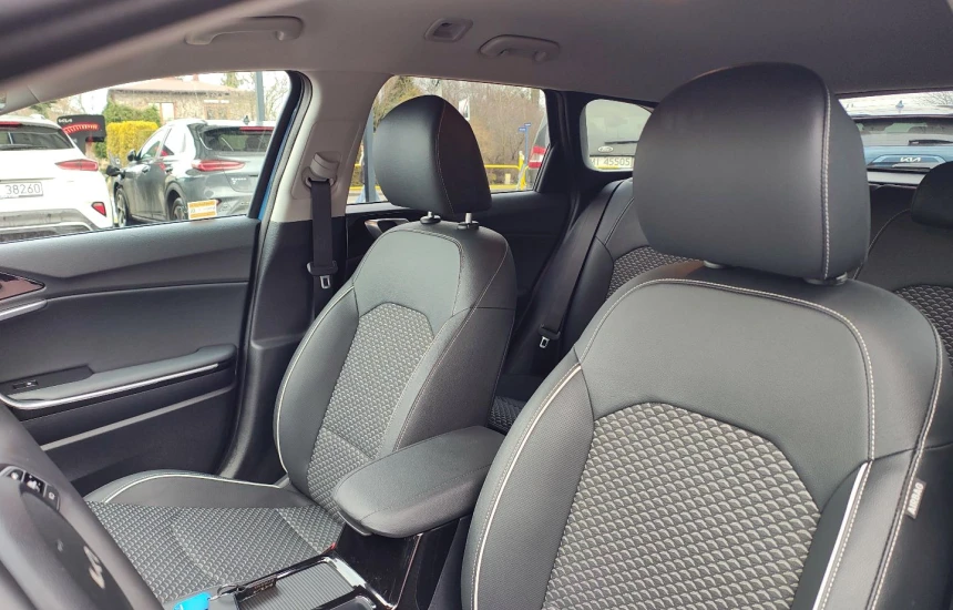 Kia Ceed SW 1.5T- GDI 7DCT TRIBUTE+17''