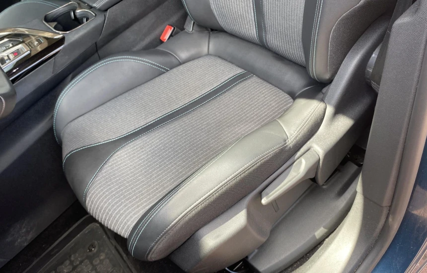 Peugeot 3008 Rezerwacja/ 1.2 PureTech Allure