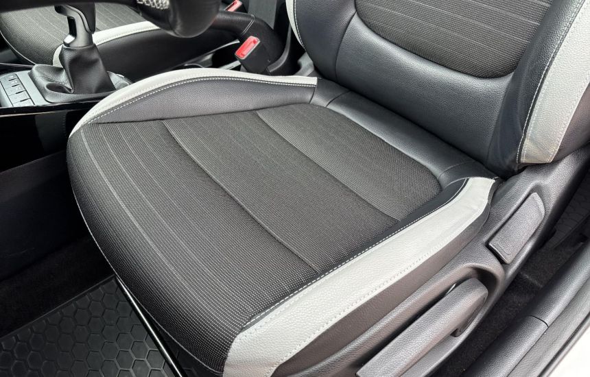 Kia Stonic  REZERWACJA!!/1.4MPI 6MT L+STY+2TR