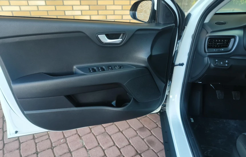 Kia Stonic 1.2 5MT M+SMT