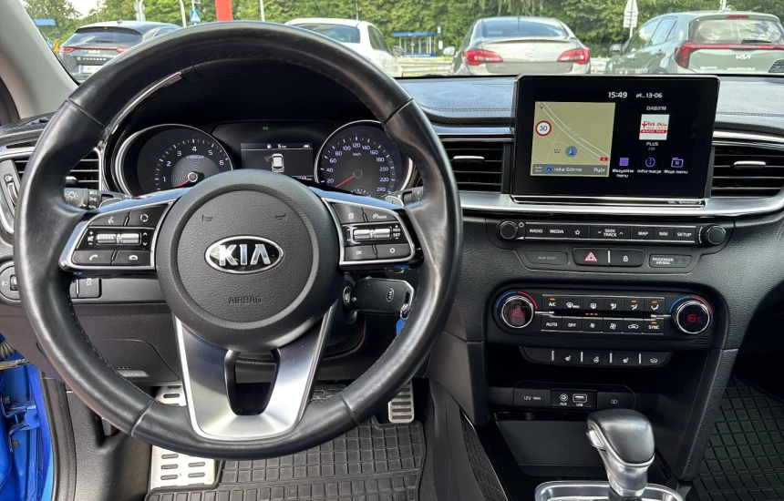 Kia Ceed SW 1,4T-GDI 7DCT L+BL+JBL+WIN