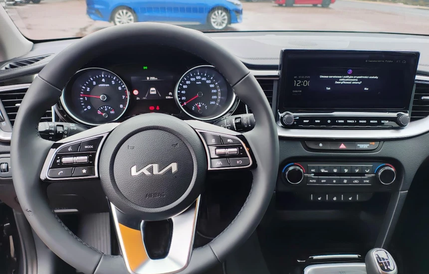 Kia Ceed SW 1.5T- GDI 6MT TRIBUTE+17''