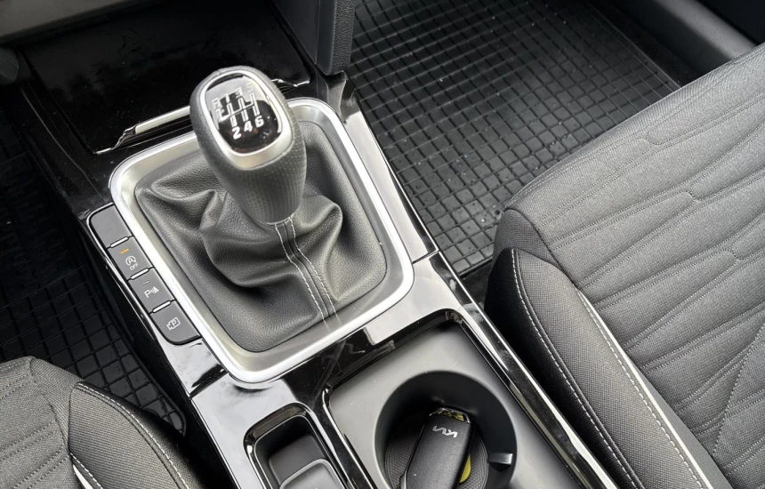 Kia Ceed GT -LINE+AEB 1,5T-GDI 6MT MY25/ Rezerwacja