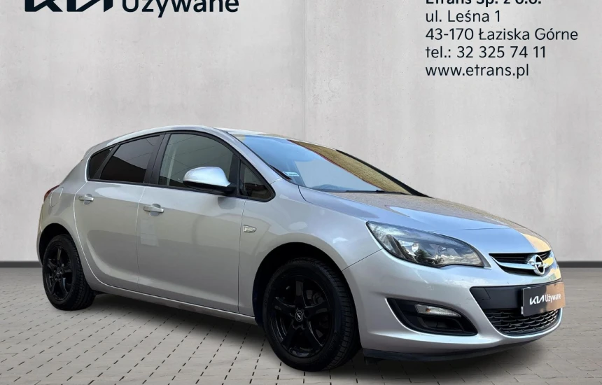 Opel Astra Rezerwacja/ 1.6 Essentia