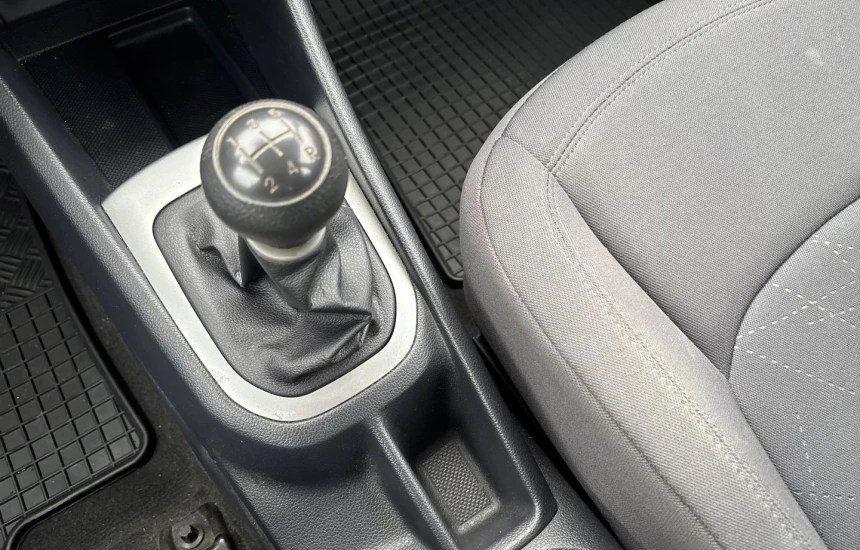 Kia Rio  1.2 DOHC 5MT M+ ACN