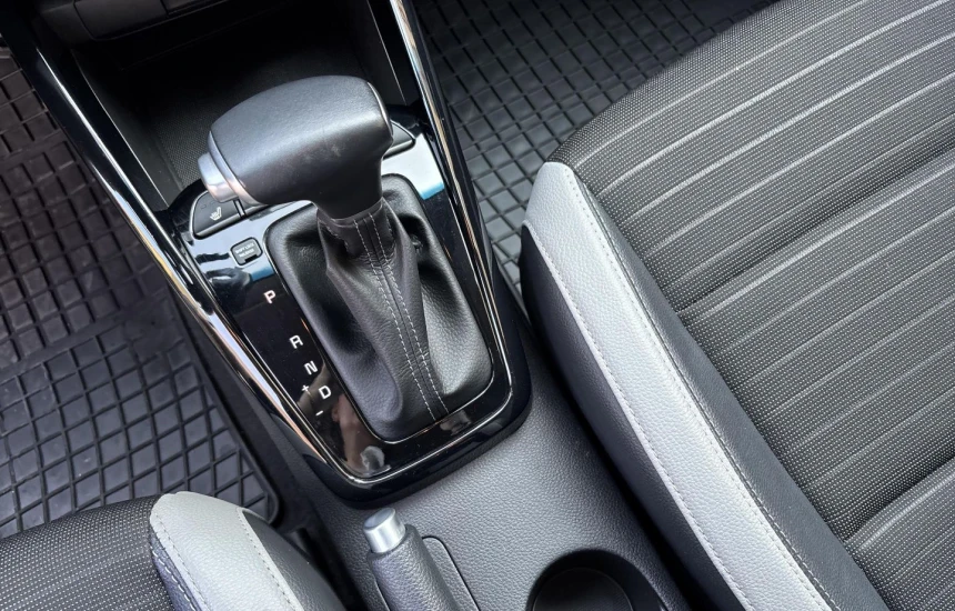 Kia Stonic 1.4MPI 6AT L+STY