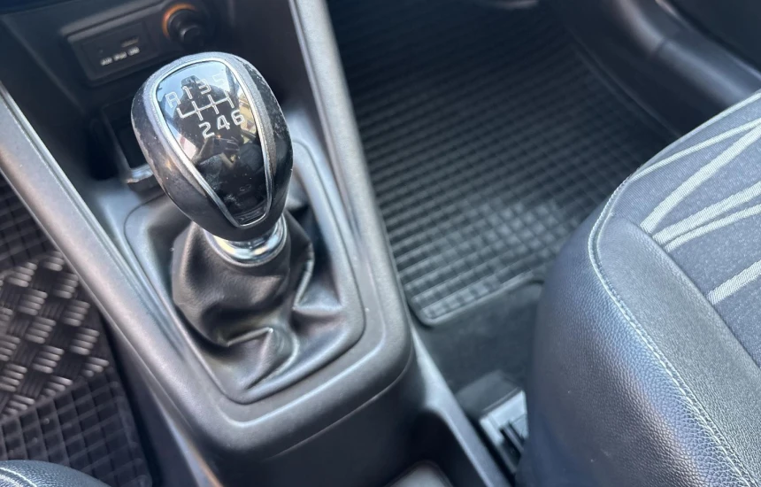 Kia venga Rezerwacja/ 1.6 6MT Business Line