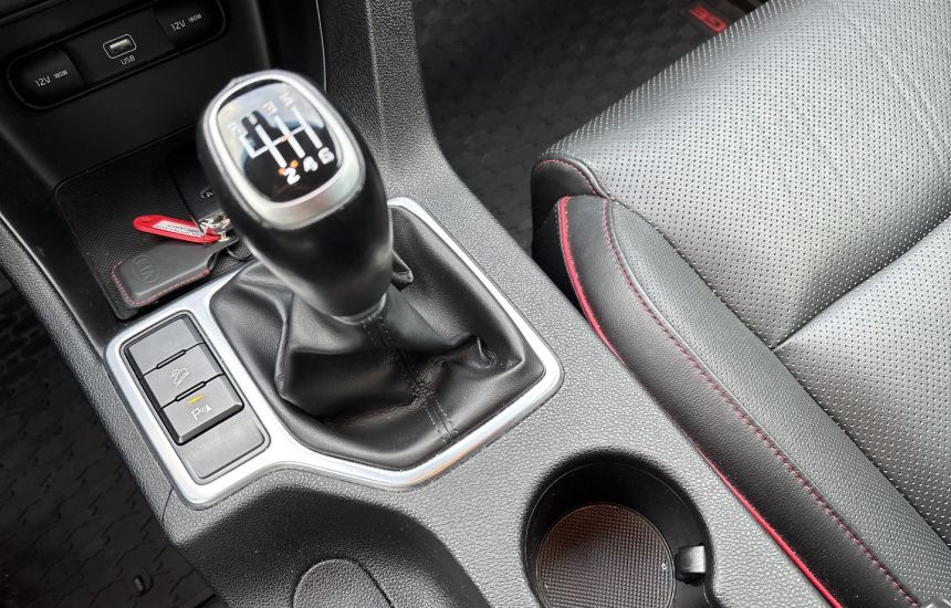 Kia Sportage 1,6T-GDI 6MT 2WD FL GT LINE