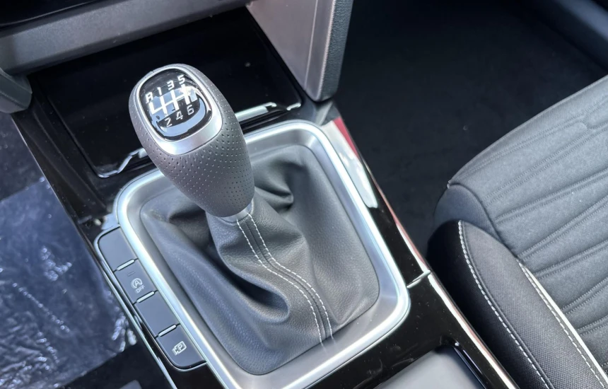 Kia Proceed 1,5T-GDI 6MT MY25 GT-LINE+TEC+AEB