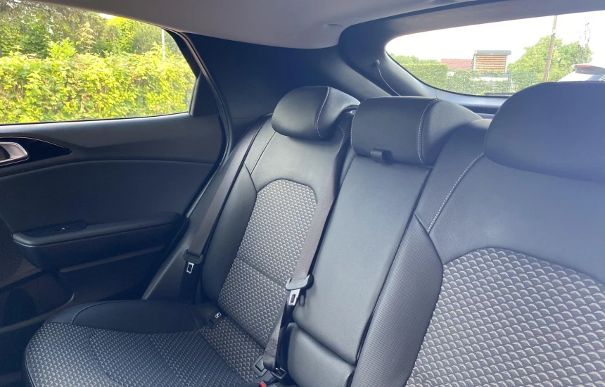 Kia XCeed 1,5T-GDI 6MT MY23 L