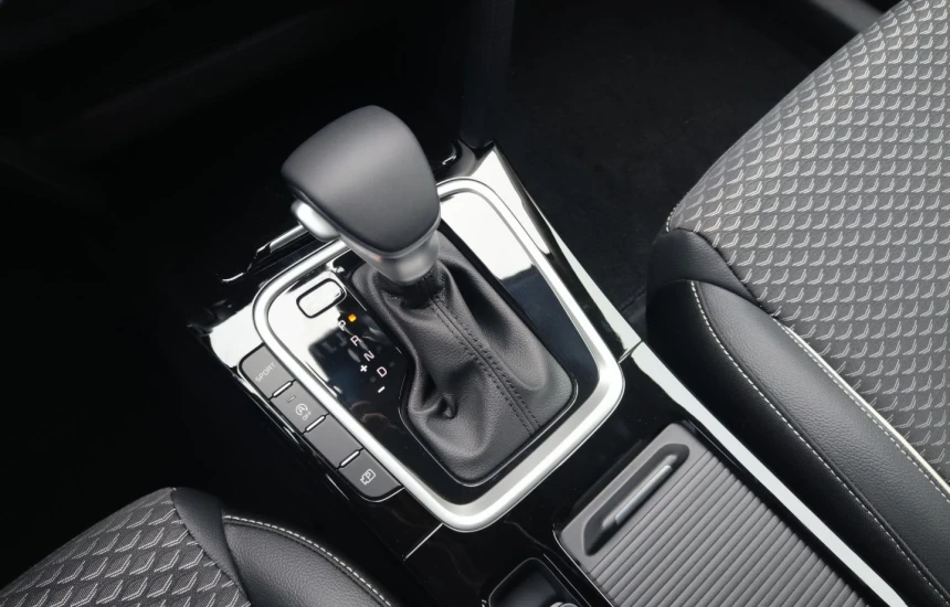 Kia XCeed 1,5T-GDI 7DCT MY25 L+AEB+Panorama