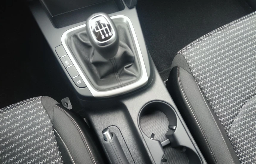 Kia Ceed 1,5T-GDI 6MT MY25 M+SMT