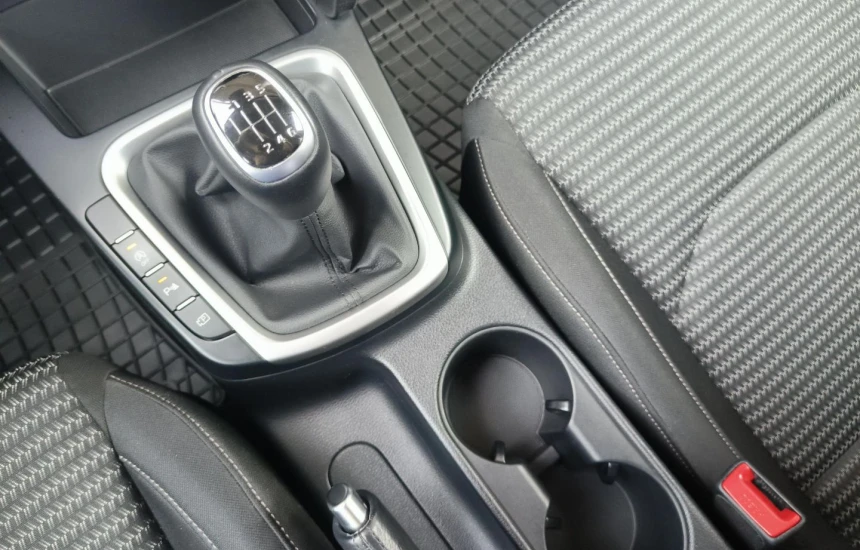 Kia Ceed 1,5T-GDI 6MT MY22 M+SMT