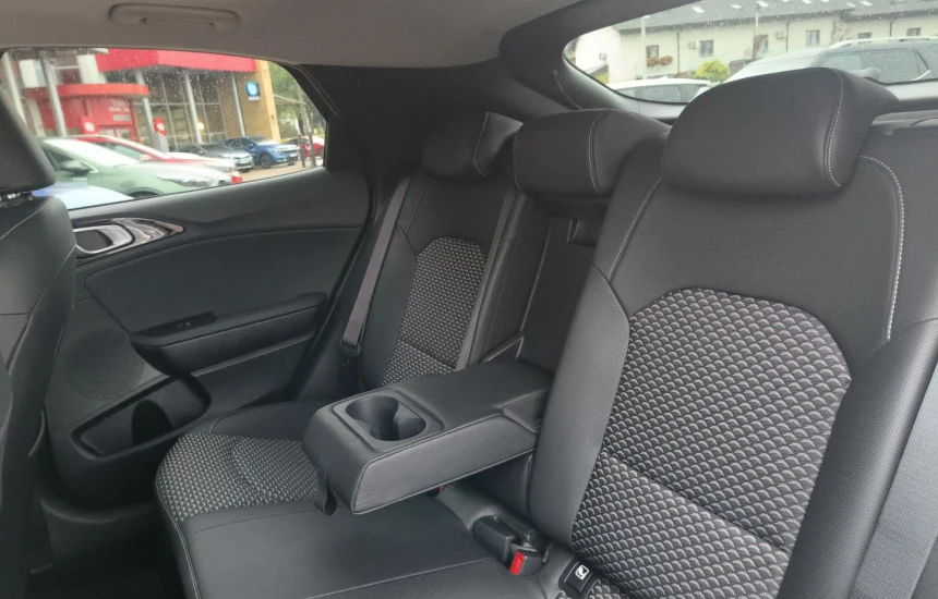 Kia XCeed 1,5T-GDI 7DCT MY25 L+AEB+Panorama