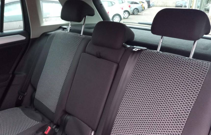 Volkswagen Tiguan  2.0 TDI Comfortline+ Pakiet Zimowy+ Reflektory LED+ Pakiet Premium