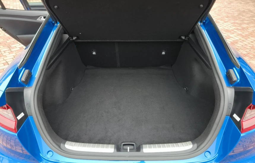 Kia Stinger Rezerwacja 