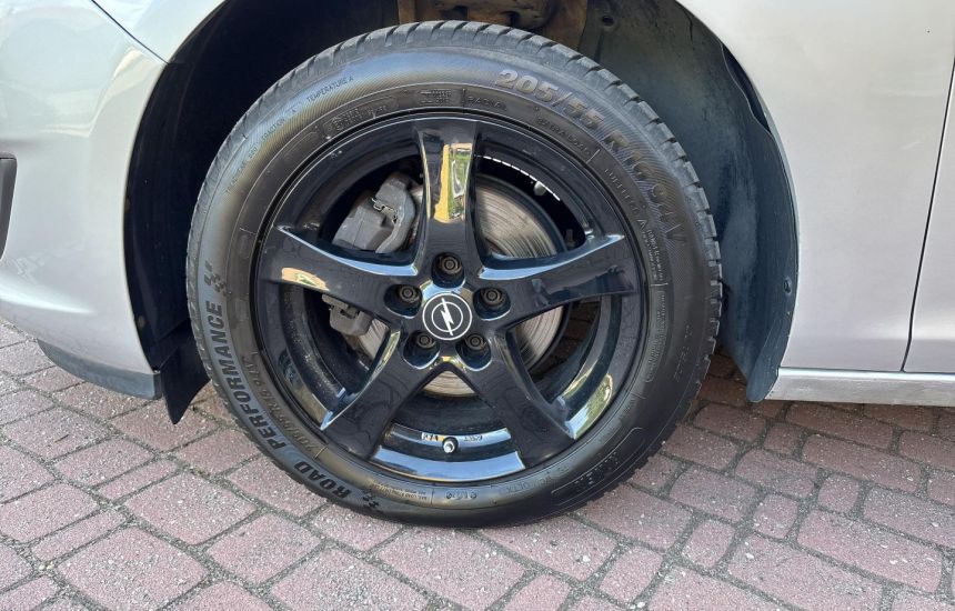 Opel Astra 1.6 Essentia