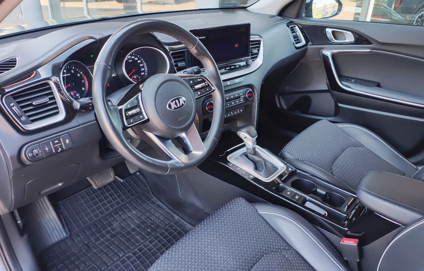 Kia XCeed 1.5 T-GDI  DCT Business Line + AEB