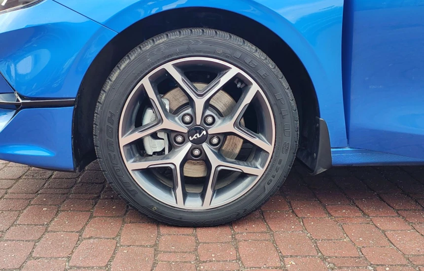 Kia Ceed SW 1.5T- GDI 7DCT TRIBUTE+17''