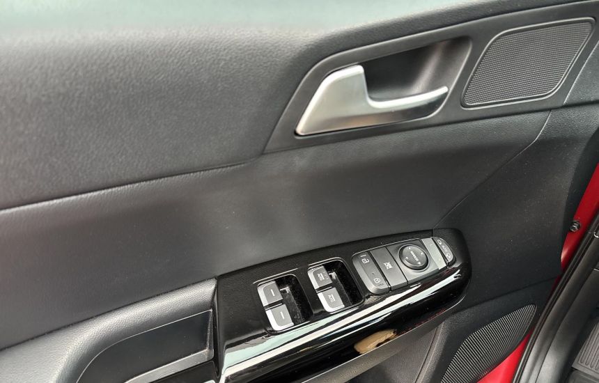 Kia Sportage 1,6T-GDI 6MT 2WD FL GT LINE