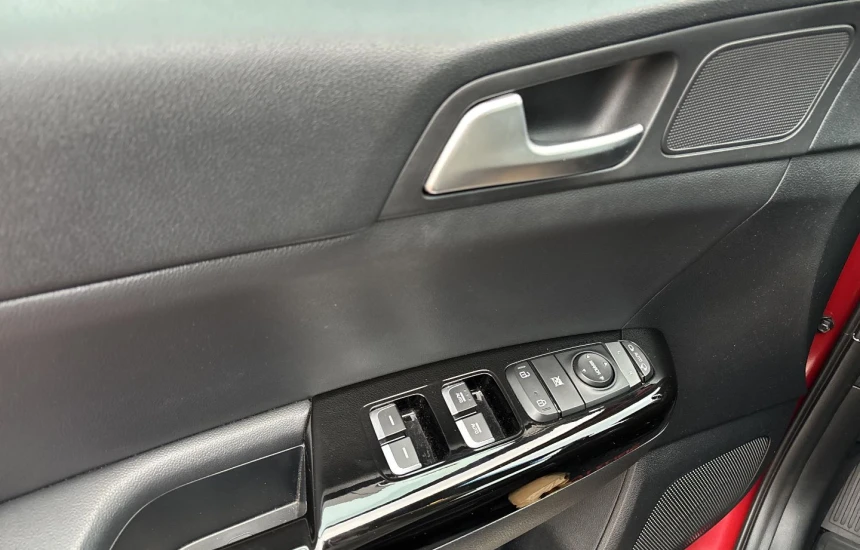 Kia Sportage 1,6T-GDI 6MT 2WD FL GT LINE