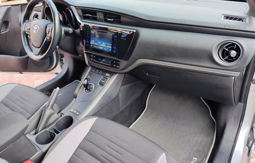 Toyota Auris 1.8 Premium