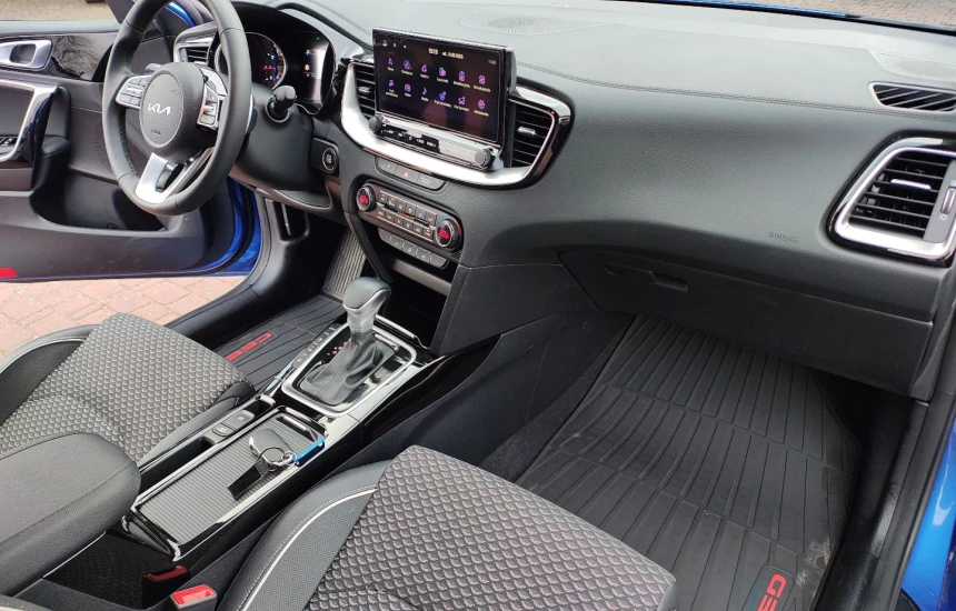 Kia Ceed SW 1.5T- GDI 7DCT TRIBUTE+17''