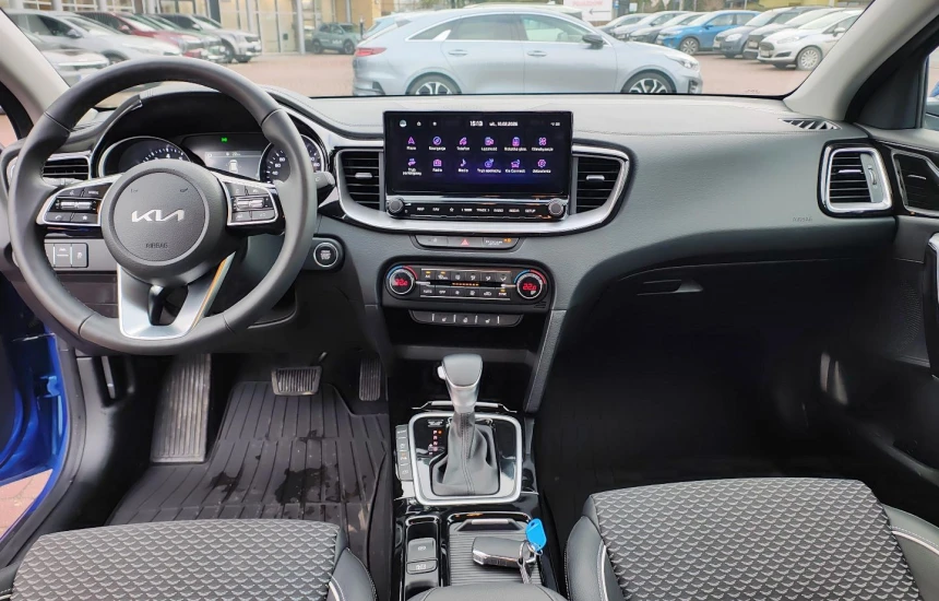 Kia Ceed SW 1.5T- GDI 7DCT TRIBUTE+17''