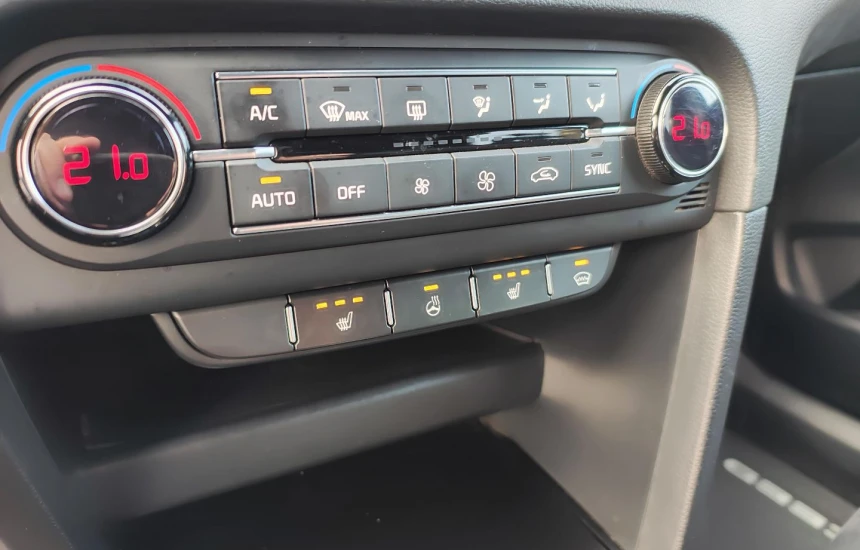 Kia Ceed GT 1,6T 204KM GT + WIN