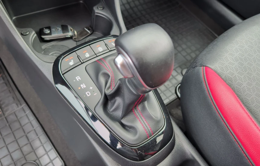 Kia Picanto 1.2 GT Line AMT + AEB
