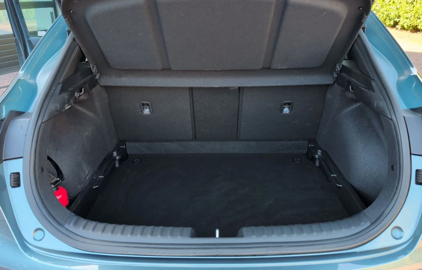 Kia XCeed 1,5T-GDI 7DCT MY25 L+AEB+Panorama