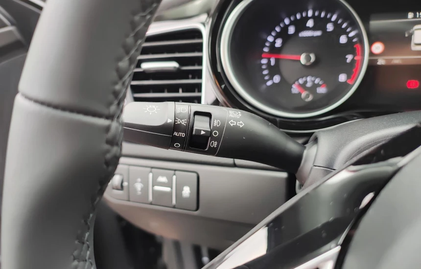 Kia Ceed SW 1.5T- GDI 6MT TRIBUTE+17''