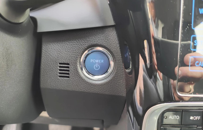 Toyota Auris REZERWACJA/ 1.8 Premium