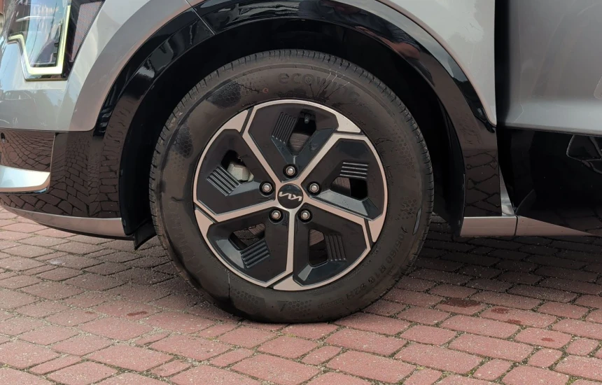 Kia Niro 1.6 GDI MY23 BUSINESS LINE_HEV