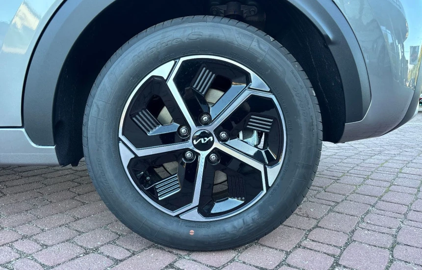 Kia Niro  Hybrid 1.6 138KM ROK PRODUKCJI 2026 MODEL 27