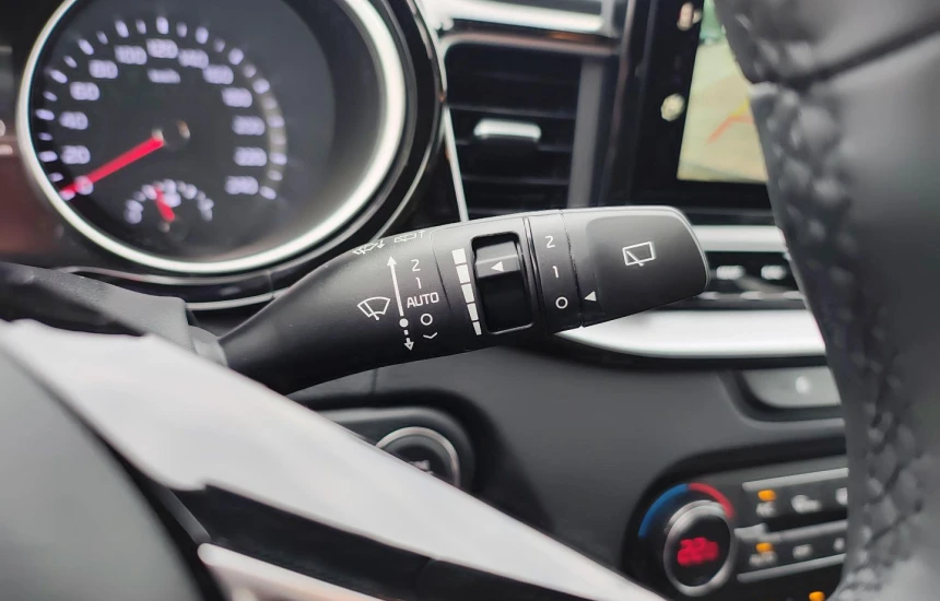 Kia Ceed SW 1.5T- GDI 6MT TRIBUTE+17''