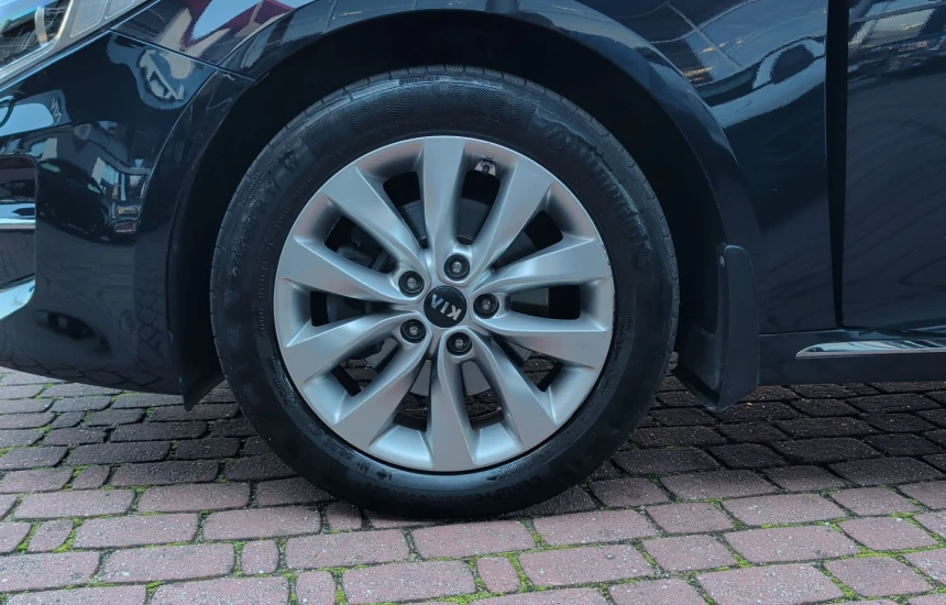 Kia Optima 1.7 CRDi L + NAV sedan