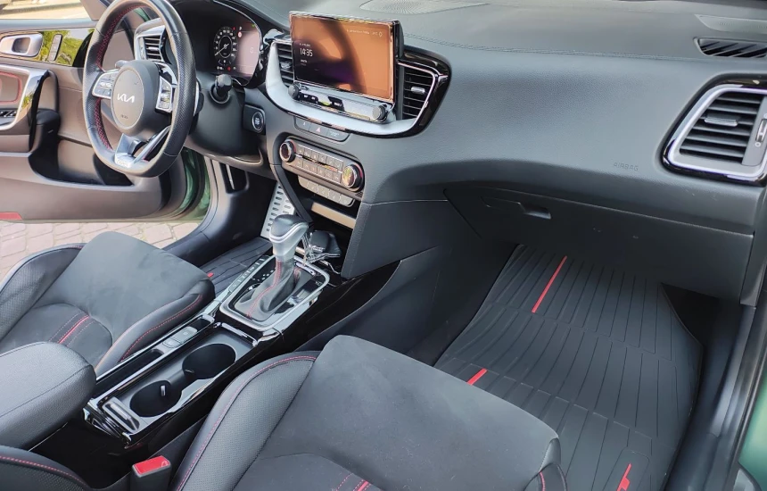 Kia Proceed GT 1.6T DCT7 TEC+PRE+PNS+AEB