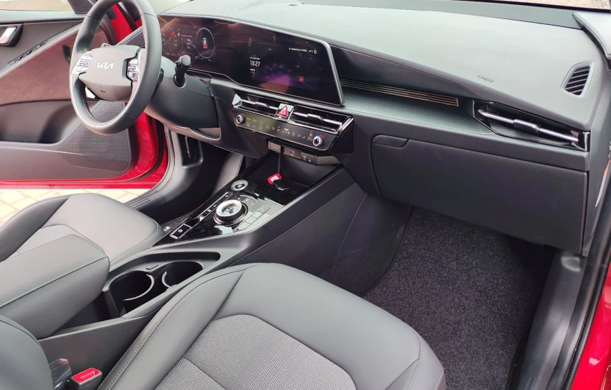 Kia Niro 1.6 GDI Hybrid Business Line +A18