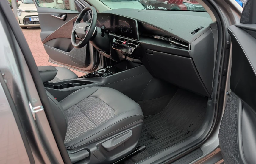 Kia Niro 1.6 GDI MY23 BUSINESS LINE_HEV