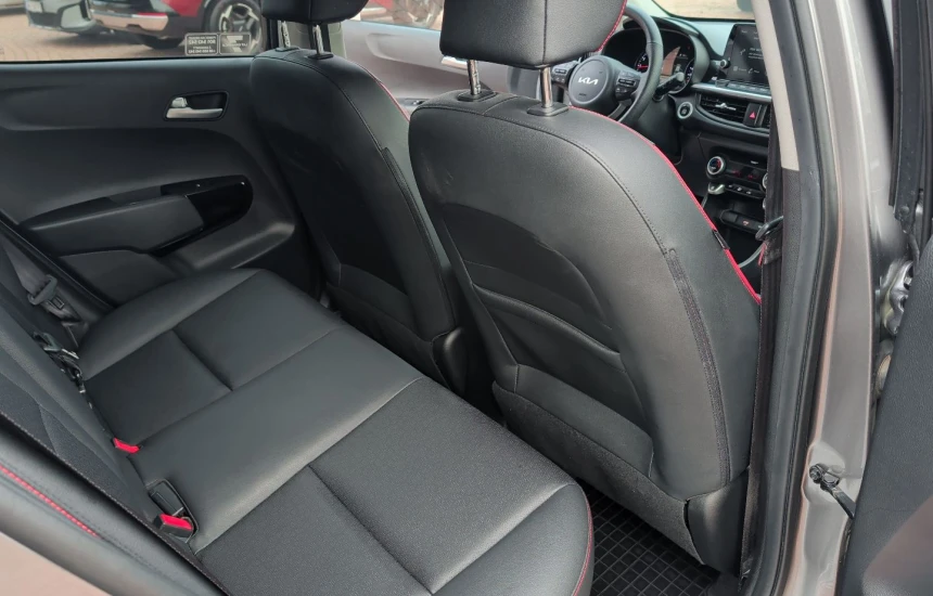 Kia Picanto 1.2 GT Line AMT + AEB