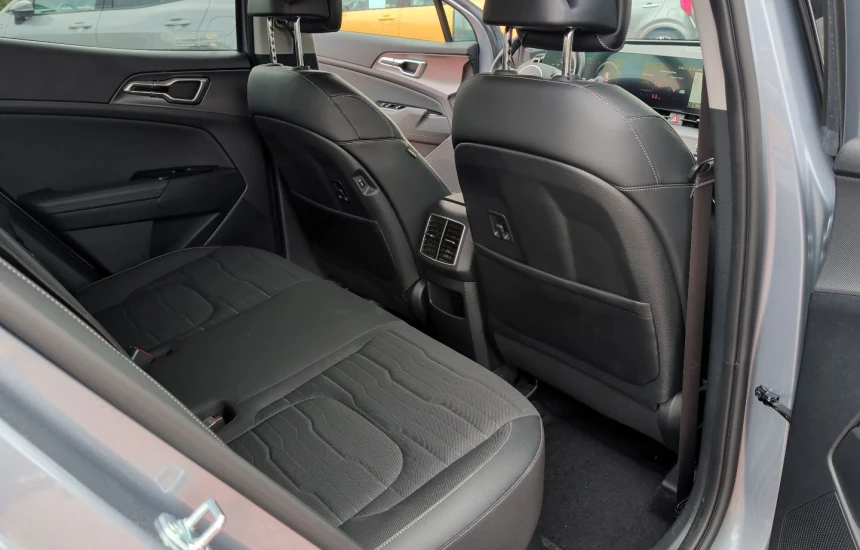 Kia Sportage 1.6 T-GDI HEV Business Line 2WD
