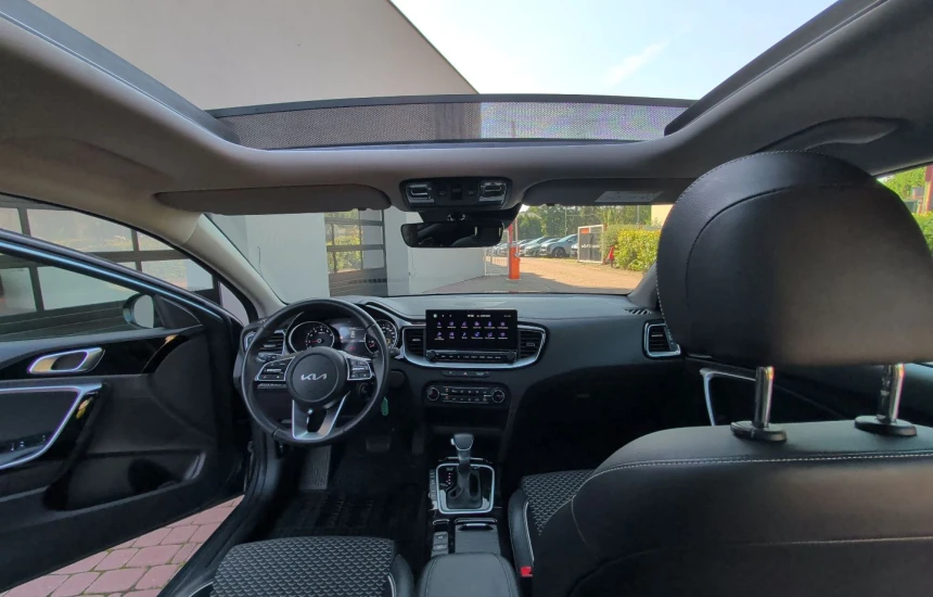 Kia XCeed 1,5T-GDI 7DCT MY25 L+AEB+Panorama