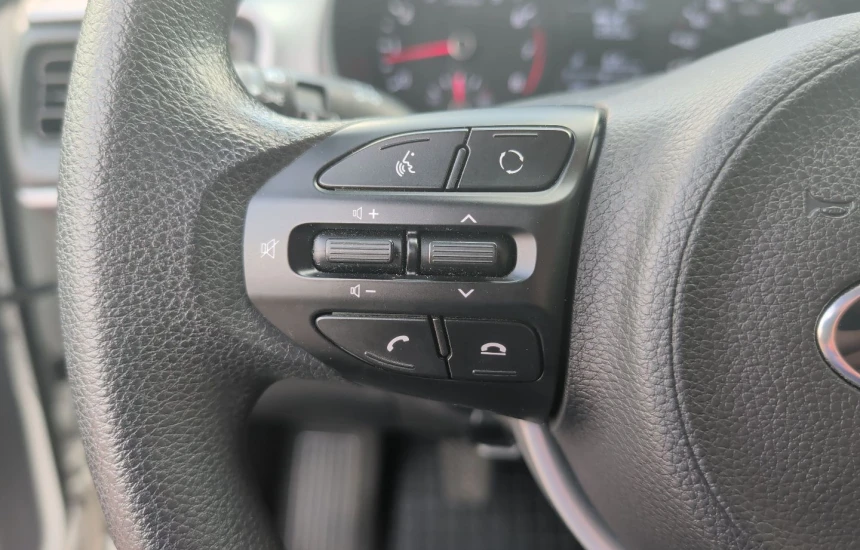 Kia Stonic 1.4 6MT M+FUN