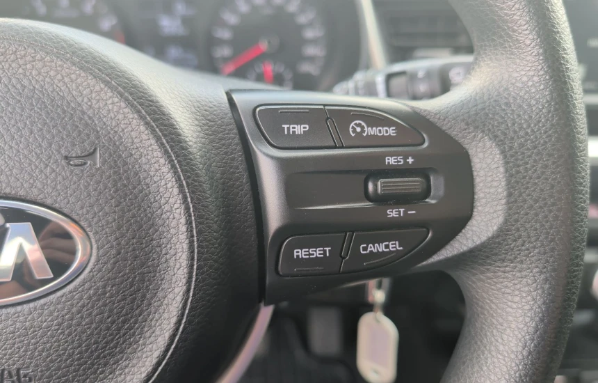 Kia Stonic 1.4 6MT M+FUN