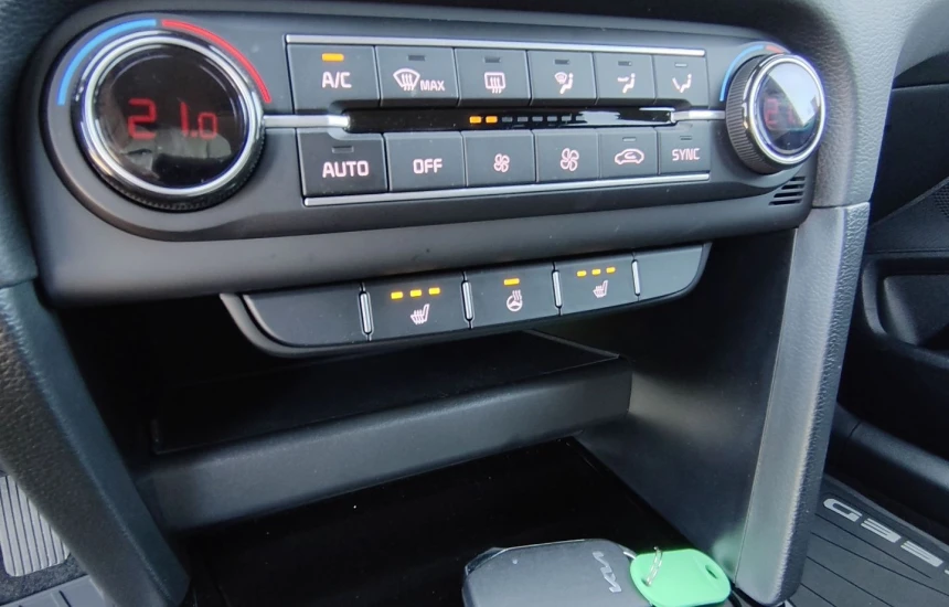 Kia Ceed SW 1.5 T-GDI Tribute