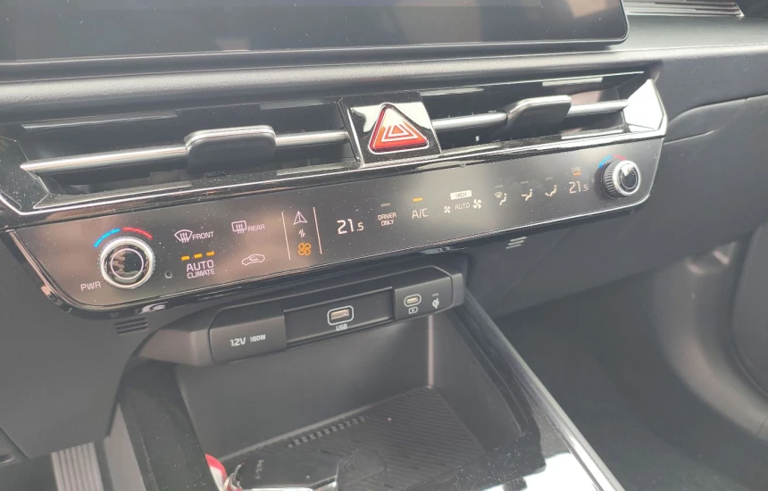 Kia Niro 1.6 GDI Hybrid Business Line +A18