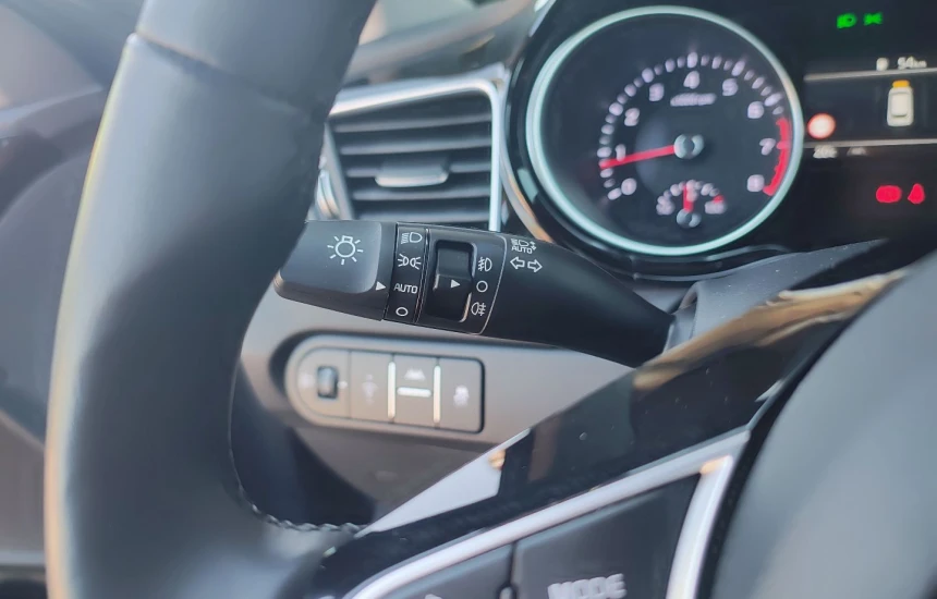 Kia Ceed SW 1.5 T-GDI Tribute