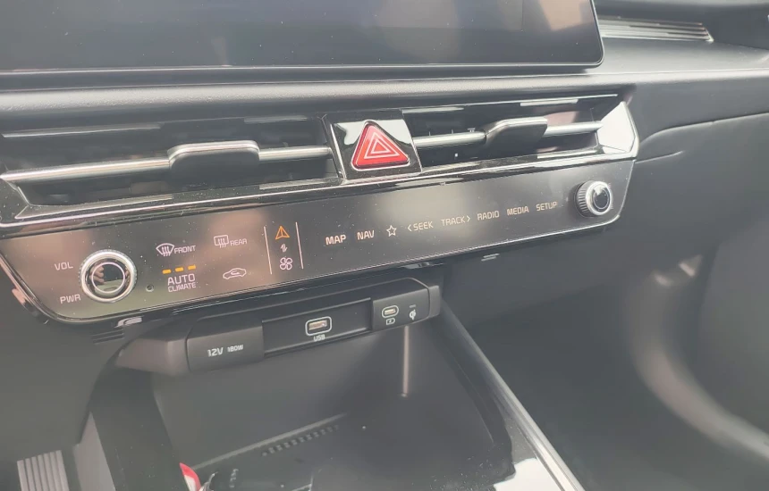 Kia Niro 1.6 GDI Hybrid Business Line +A18